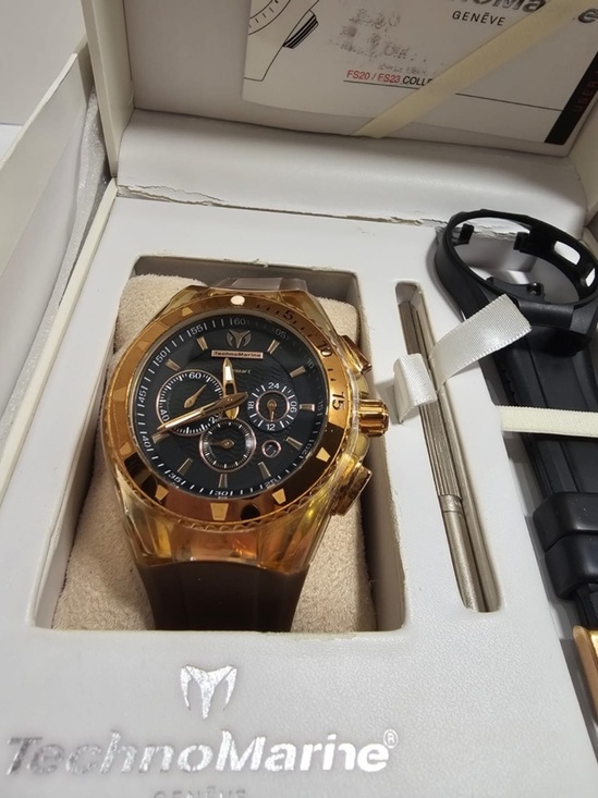 TechnoMarine Cruise Original Star Gold Tone Chrono Watch Set With Extra Strap main image 8
